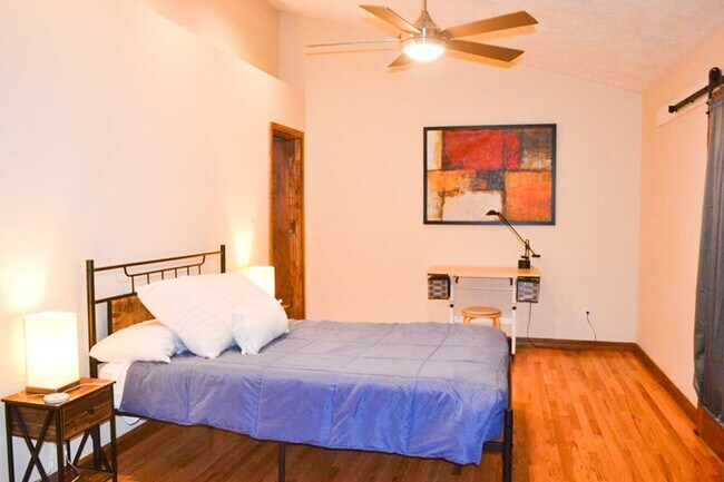 Building Photo - Furnished Golf Course Rental