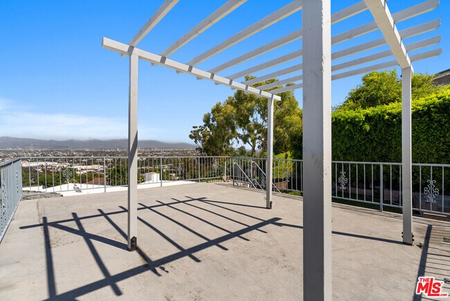 Building Photo - 5266 Veronica St