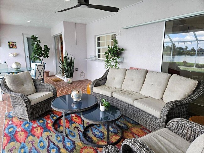 Building Photo - 917 S Gondola Dr