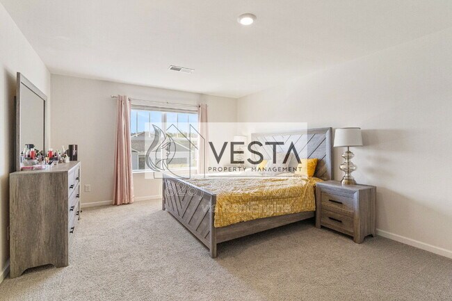 Building Photo - 240 Ridgeview Ln