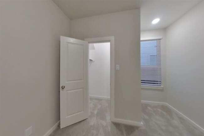 Building Photo - 23607 Gibson Frst Dr