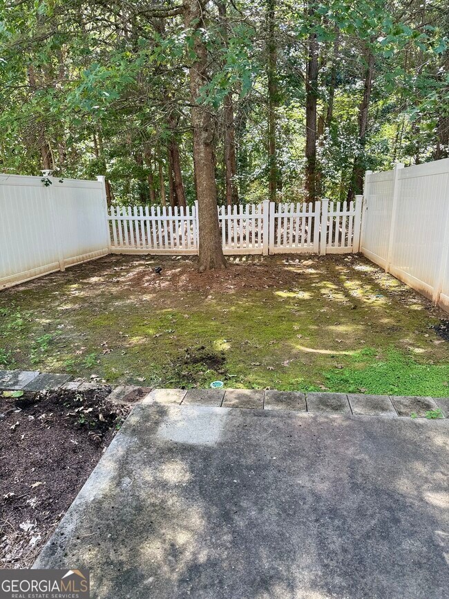 Building Photo - 151 Granite Way