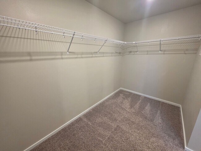 Building Photo - Beautiful Updated Home