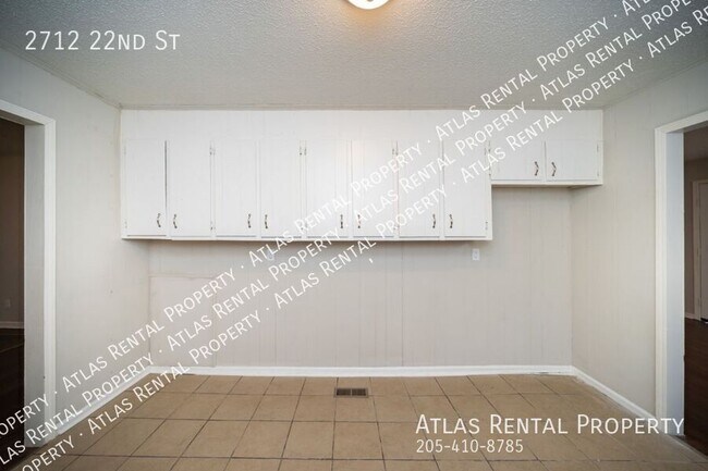 Building Photo - 2712 22nd St