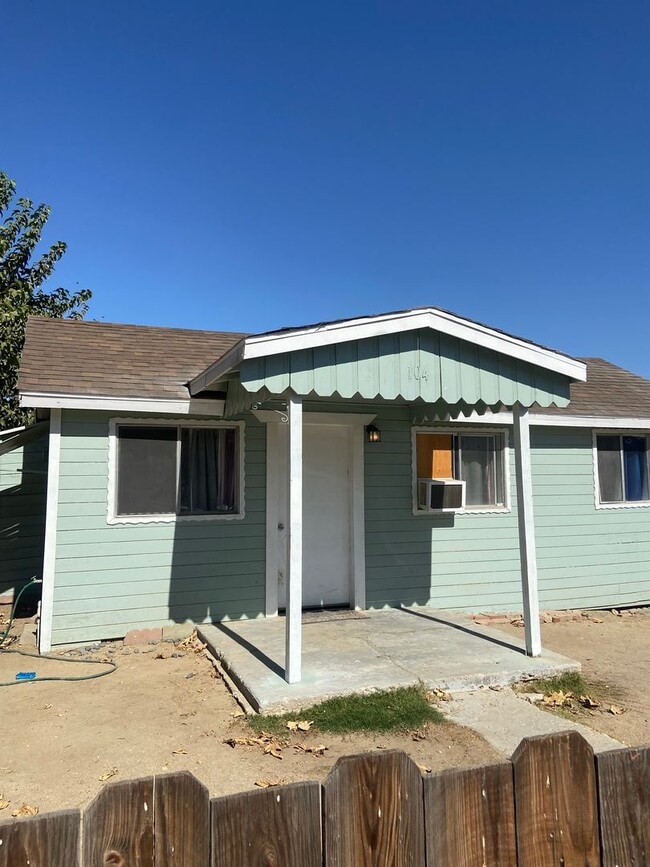 Primary Photo - 104 Buena Vista Pl