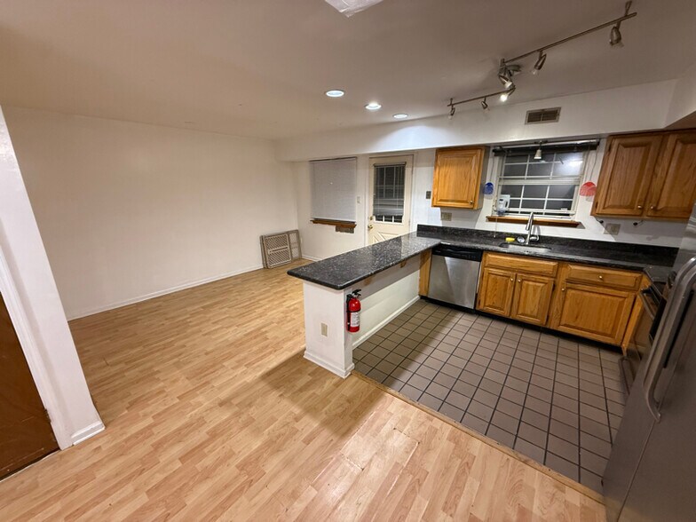 Building Photo - 4850 Corwen Ct