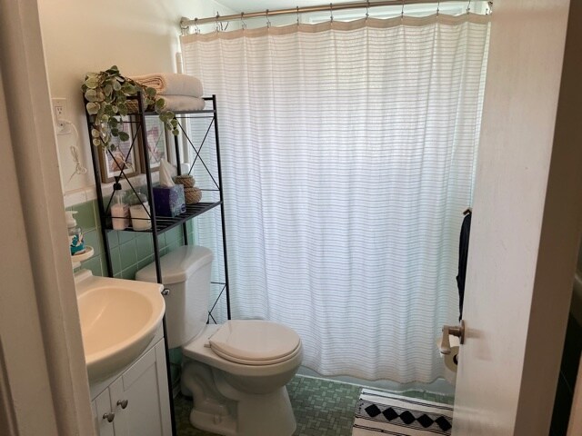 Building Photo - 720 -722 Louis Ave