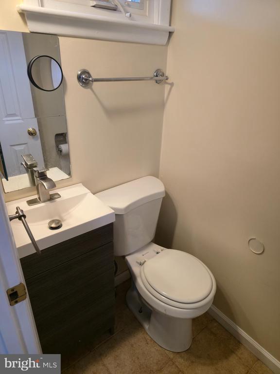 Building Photo - 6717 Greenspring Ave