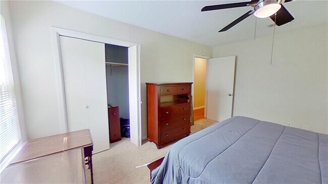 Building Photo - 12613 Crystal Creek Dr