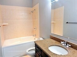 Building Photo - 215 Harvard St