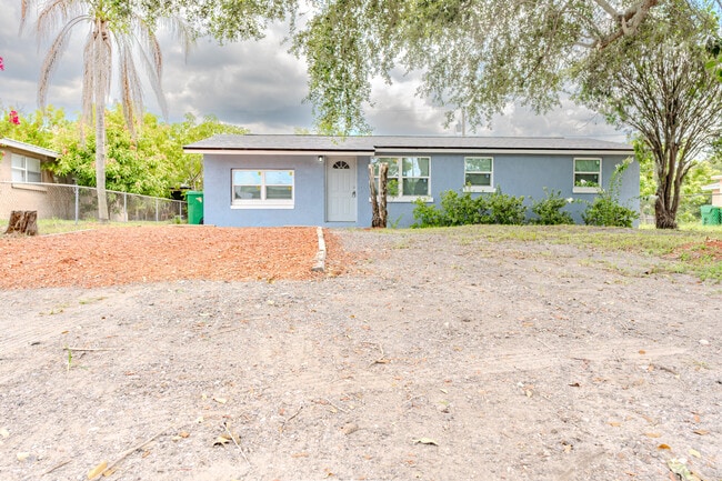 Building Photo - 217 Betty Ave