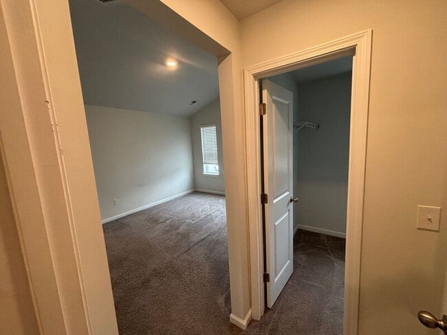 Building Photo - 4702 Palm View Cir