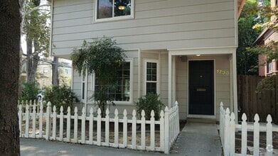 Building Photo - Charming 2 bed, 2.5 ba, 1250 sq. ft. duple...