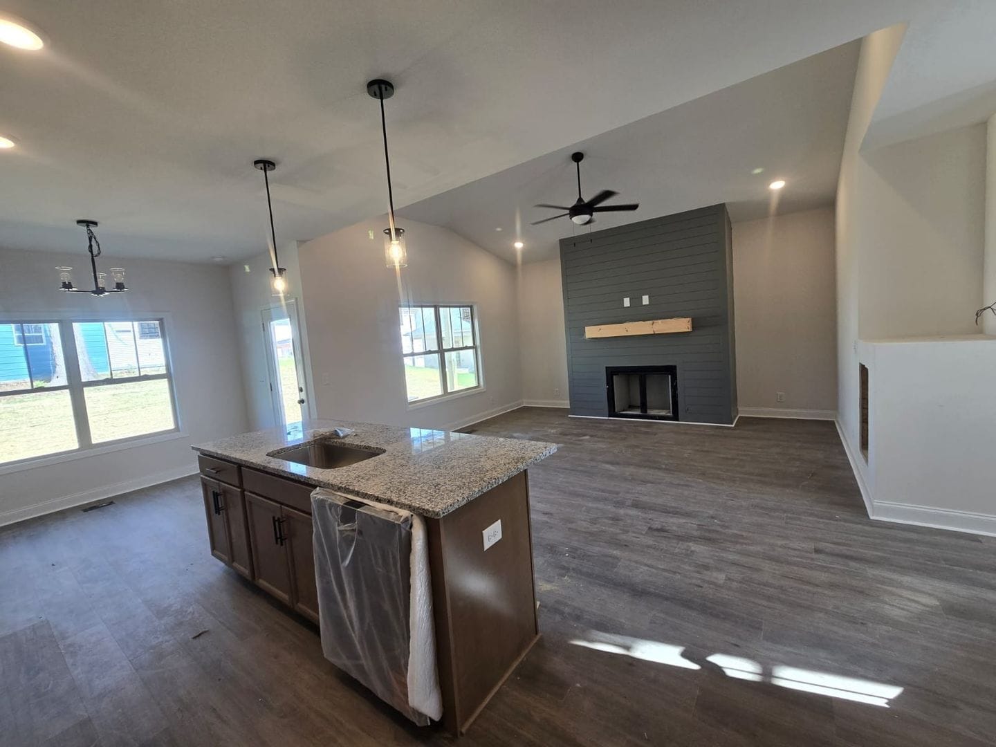 Building Photo - 505 N Halifax Ct