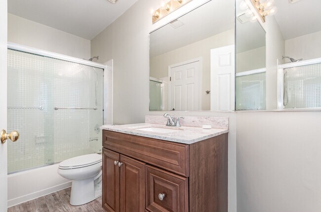 Building Photo - 353 Pembroke Ct