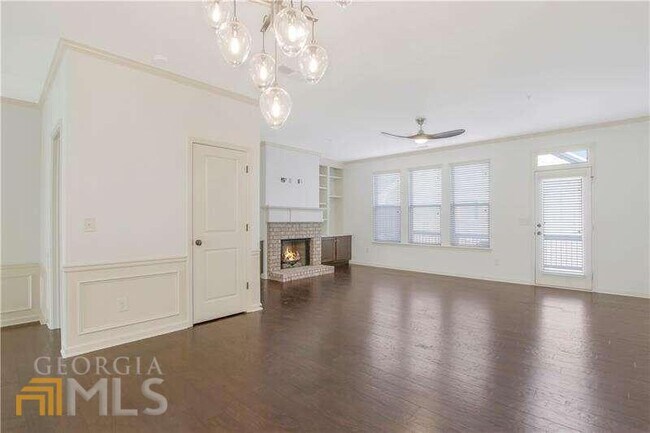 Building Photo - 3382 Vintage Cir SE