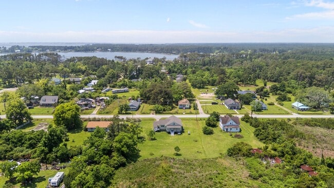 Building Photo - 3 Bed 2 Bath Marshallberg Home Available now