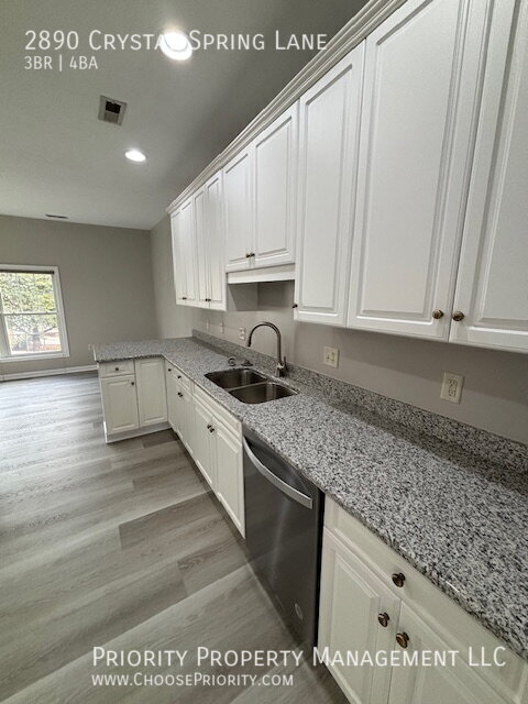 Building Photo - 2890 Crystal Spring Ln