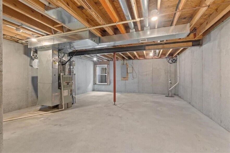 Building Photo - 7839 W 158th Ct