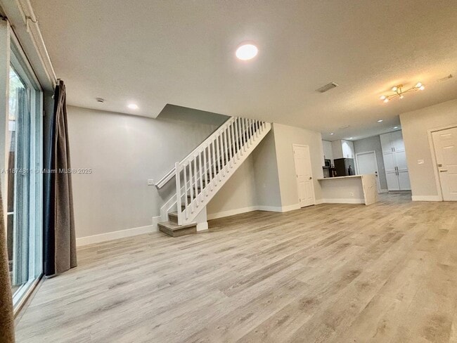 Building Photo - 3626 San Simeon Cir