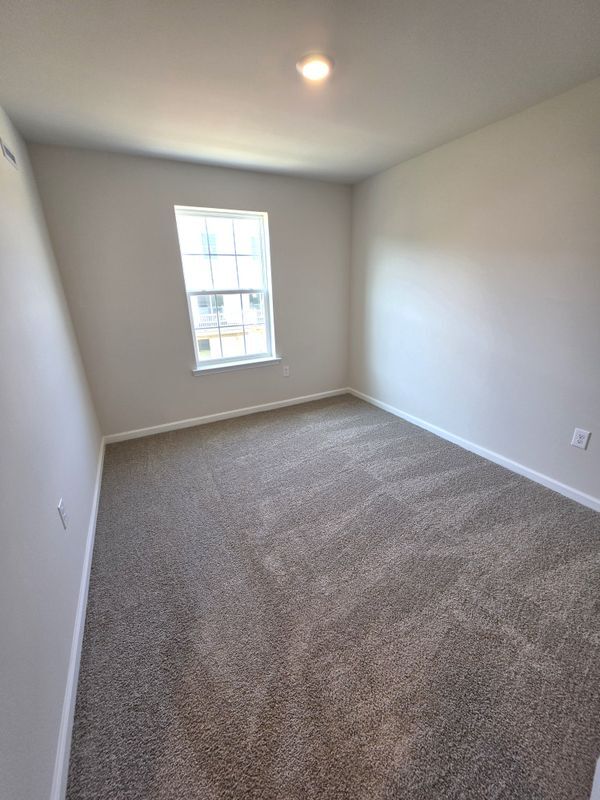 Building Photo - 8216 Alexander Ct