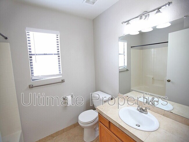 Building Photo - 4611 N 87th Ave