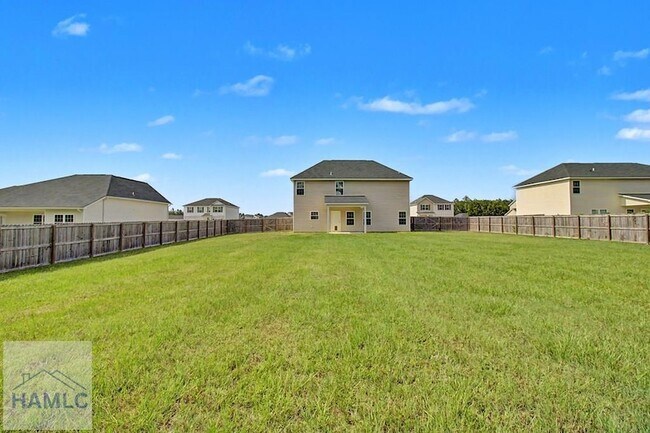 Building Photo - 18 Sunflower Cir NE