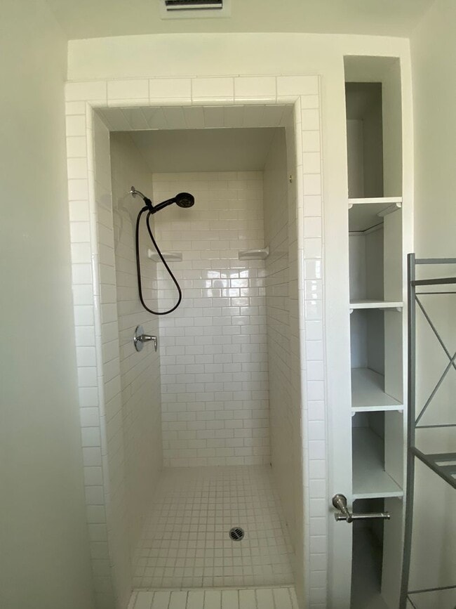 Building Photo - Updated Single Story Home Located in Orcut...