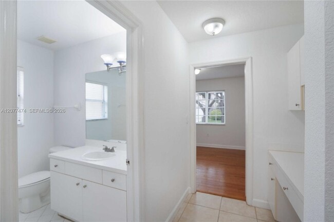 Building Photo - 13950 SW 155th Ct