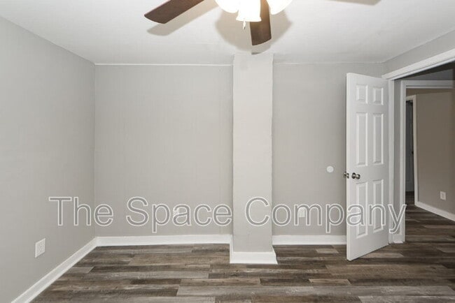 Building Photo - 209 Testament Ln