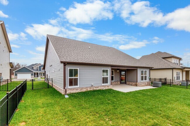 Building Photo - 3 Bedroom 3 Bath Home For Rent Near Post!