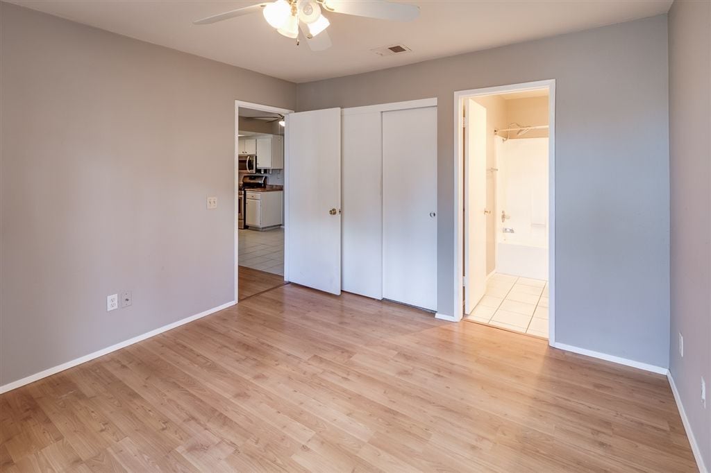 Building Photo - 9439 Fairgrove Ln