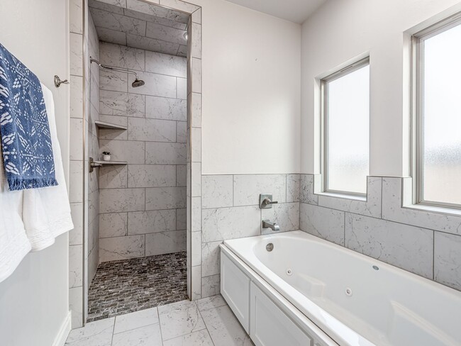 Building Photo - Pool + Deer Creek Schools + 4 bedrooms + 3 car garage + Bonus Room