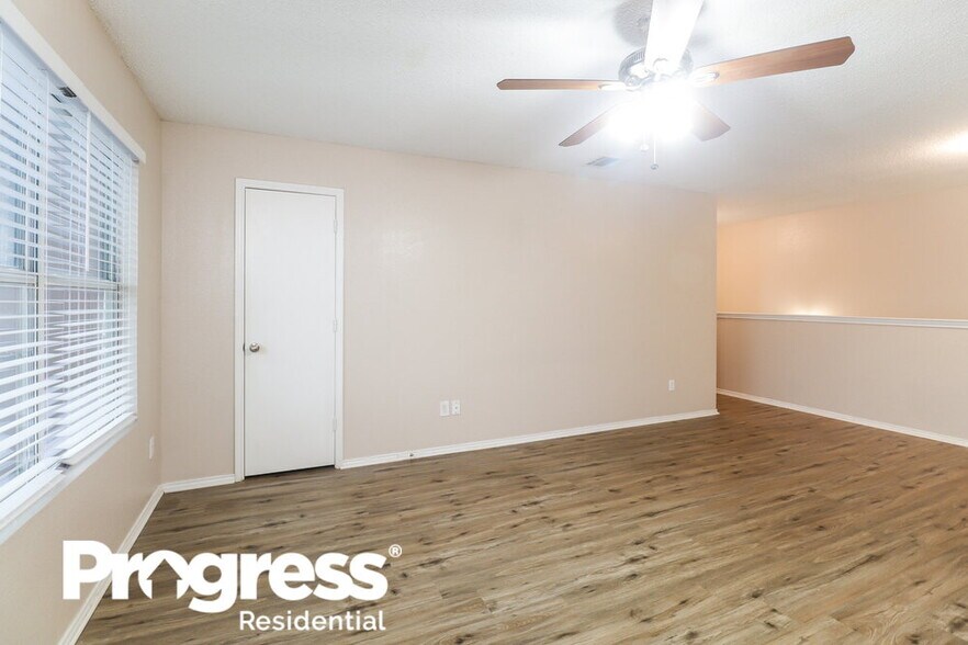 Building Photo - 317 Blairwood Dr