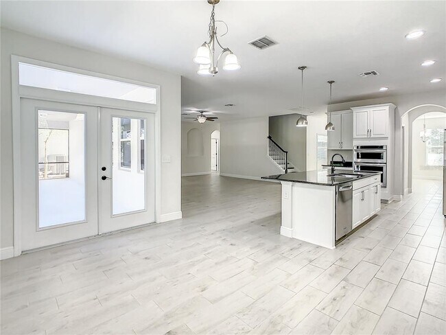 Building Photo - 8917 Blue Mesa Dr
