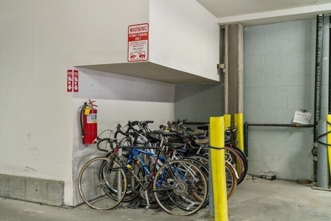 Building Photo - 257 Northampton St