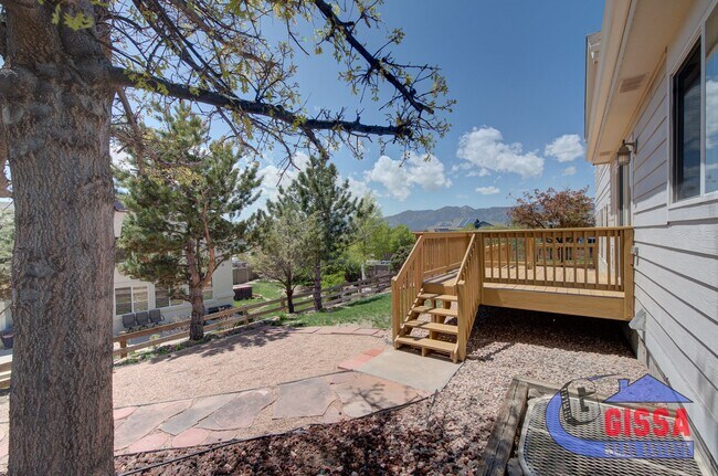 Building Photo - 705 Witchhazel Ct