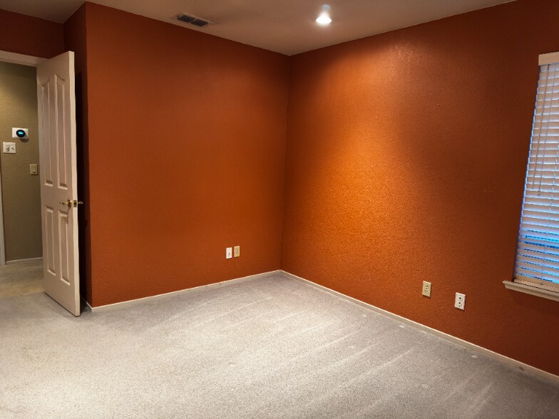 Building Photo - 9340 Newfound Way