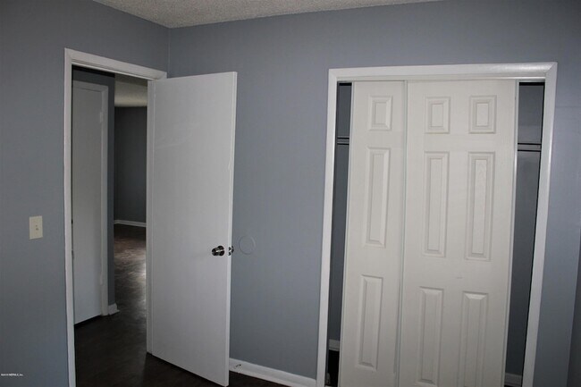 Building Photo - 5136 Westchase Ct