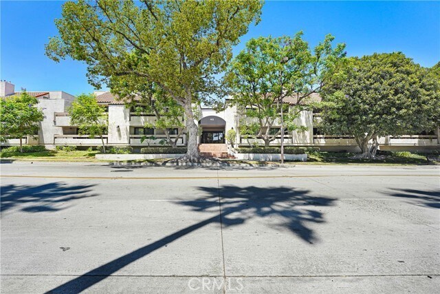Building Photo - 401 E California Blvd