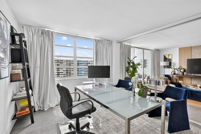 Building Photo - 2780 NE 183rd St