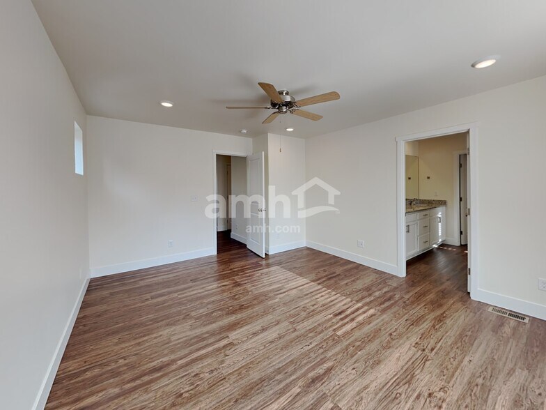 Building Photo - 12722 81st Ave Ct E