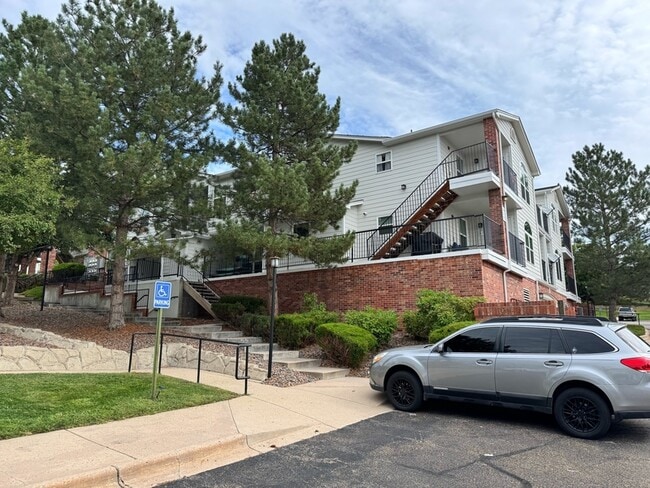 Building Photo - 1655 S Cole St