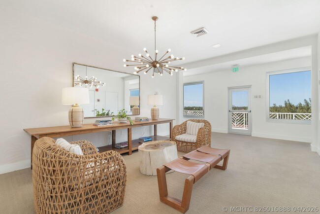 Building Photo - 170 N Ocean Blvd