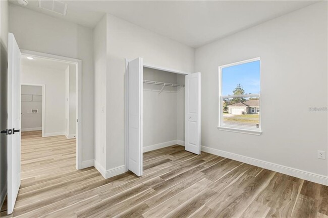 Building Photo - 265 Marion Oaks Manor