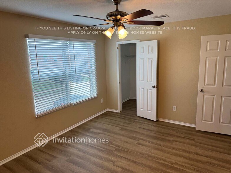 Building Photo - 7160 Little Mohican Dr
