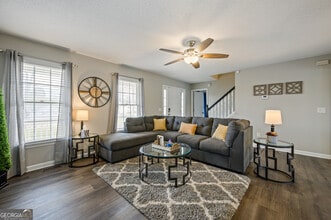 Building Photo - 23 Magnolia Ct