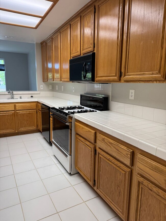 Building Photo - 3 bedroom and 2.5 bath lovely home