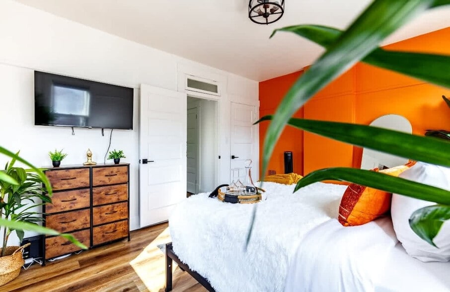 Building Photo - 575 1/2 City Park Avenue-SI ID1265634P