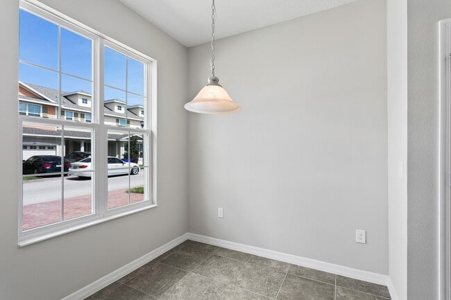 Building Photo - MOVE IN SPECIAL-4/2.5 Beautiful Energy Efficient Townhome in St. Cloud